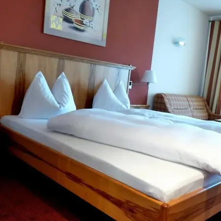 Zum Baeckerwirt Hotel 3*