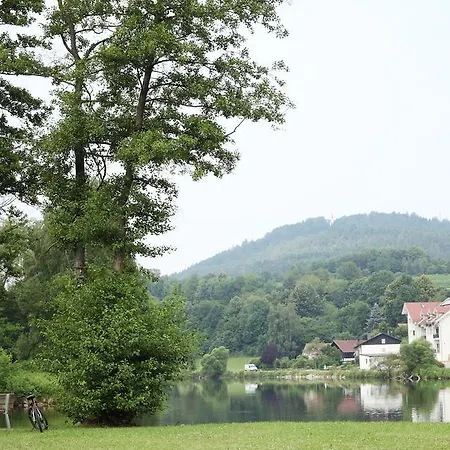 ホテル Zum Baeckerwirt Chamerau